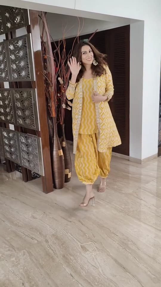 🌸 হলুদ ড্রেস 🌸
