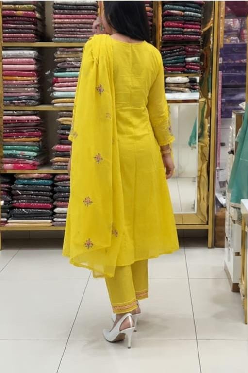 কালারফুল সুতি থ্রি পিস
