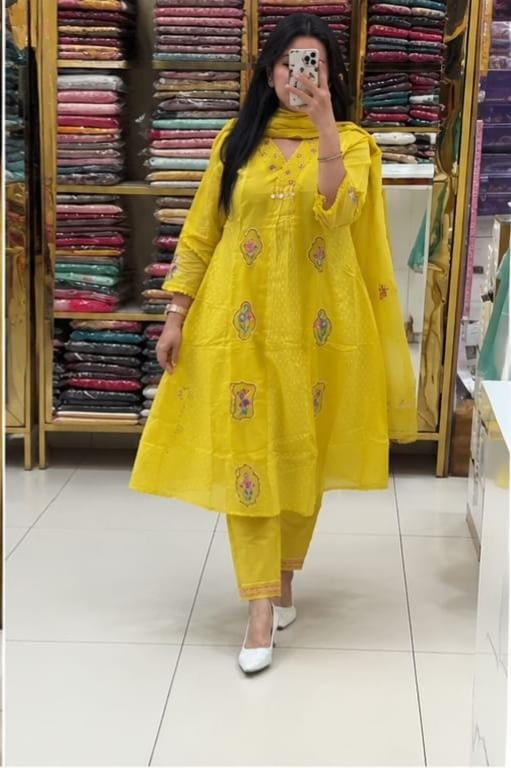কালারফুল সুতি থ্রি পিস