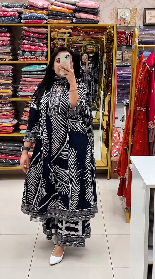 Black Gawon Dress